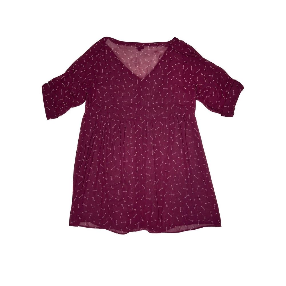 Torrid 3X maroon white arrow pattern sheer 1/2 sleeve V-neck babydoll dress - Picture 2 of 4
